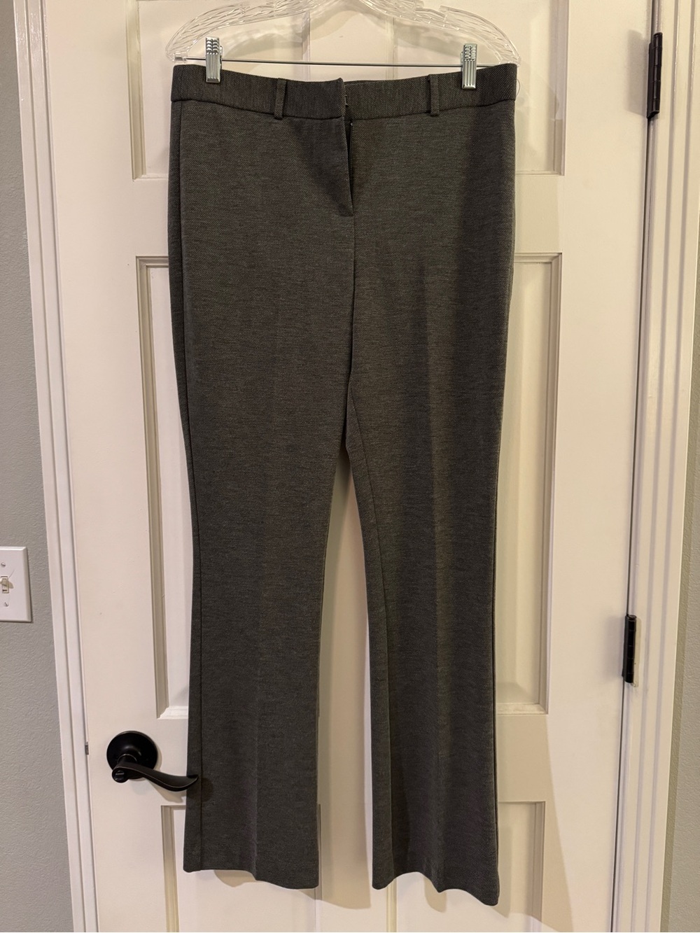 Amanda + Chelsea Women’s Gray Pants - Size 10